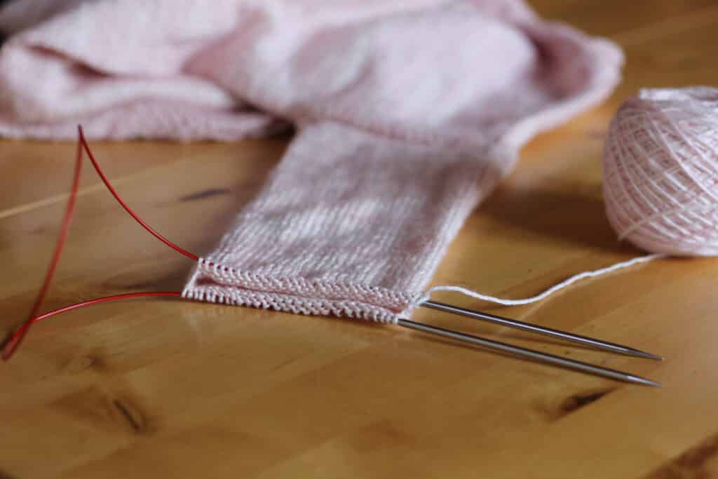 Apprendre à tricoter en rond - Magic Loop- Blog tricot