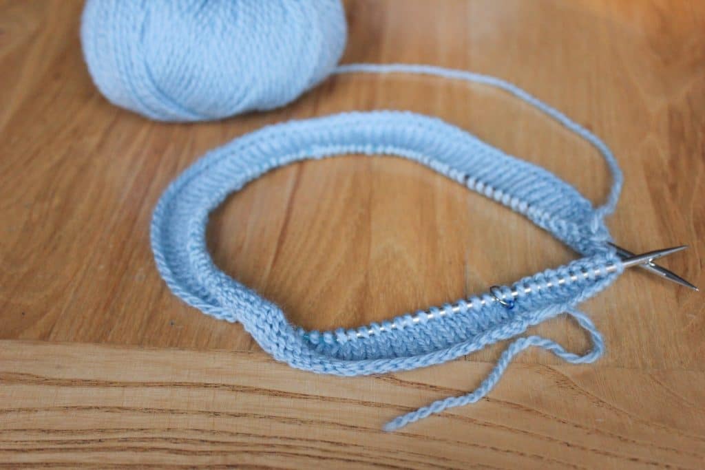 Apprendre à tricoter en rond - Vrille - Blog tricot