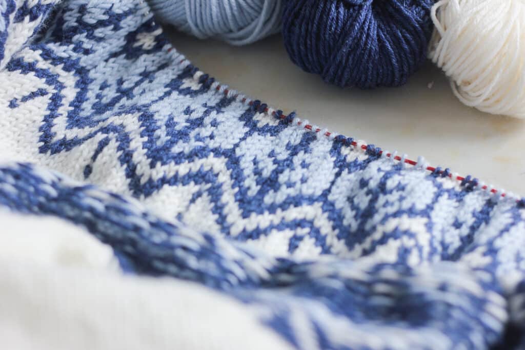 Tricoter du jacquard - Croiser les fils - Tenir les fils - Gérer la tension