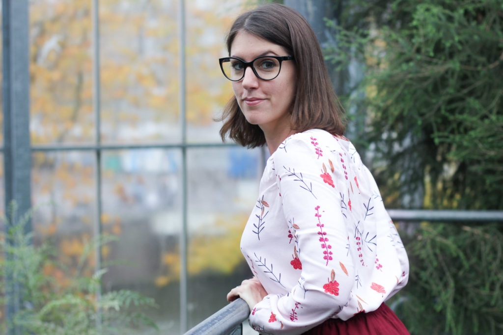 Tissu Lise Tailor - Falling flowers rose - Blouse Suun