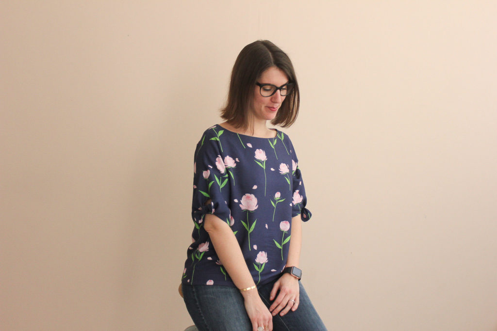 Tissu crêpe de viscose - Happy peony navy - Top Iris - Slow Sunday Paris - Lise Tailor