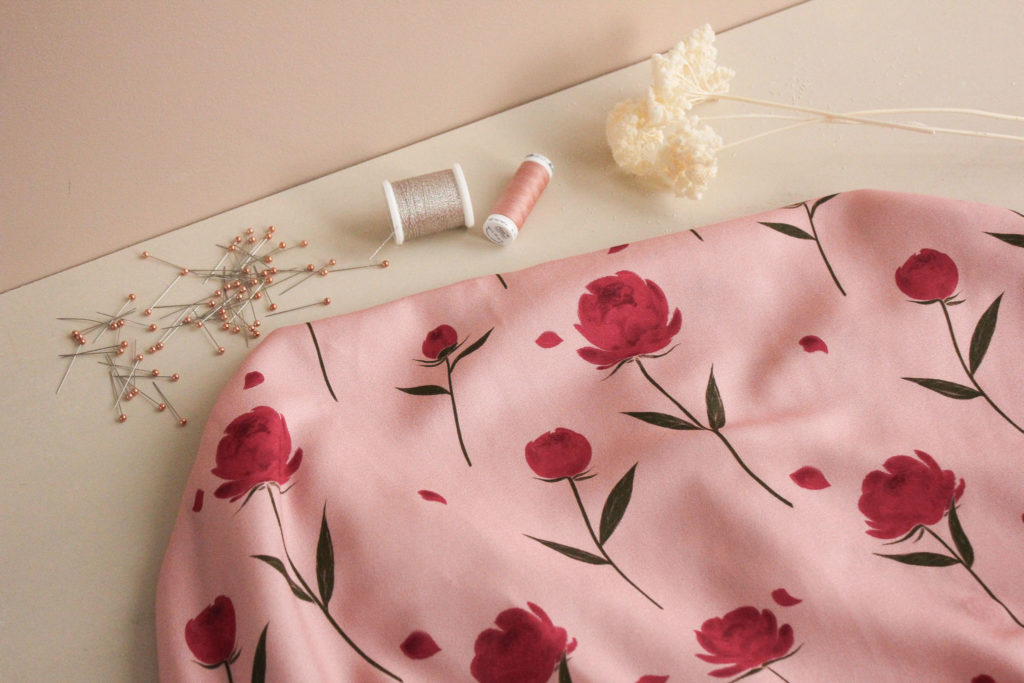 Tissu crêpe de viscose - Happy peony rose - Lise Tailor