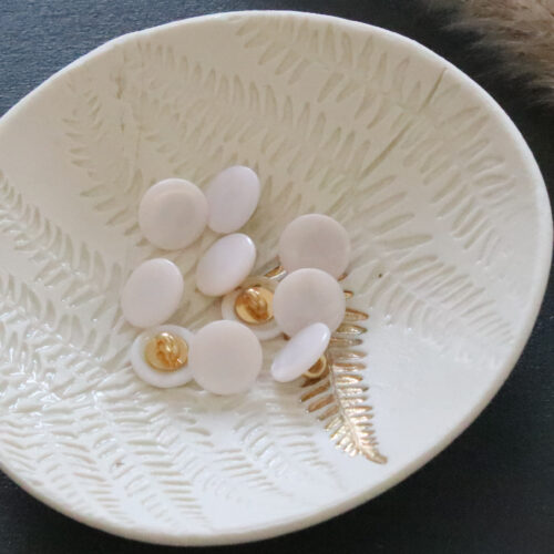 Tail button – Mother-of-pearl– Off-white