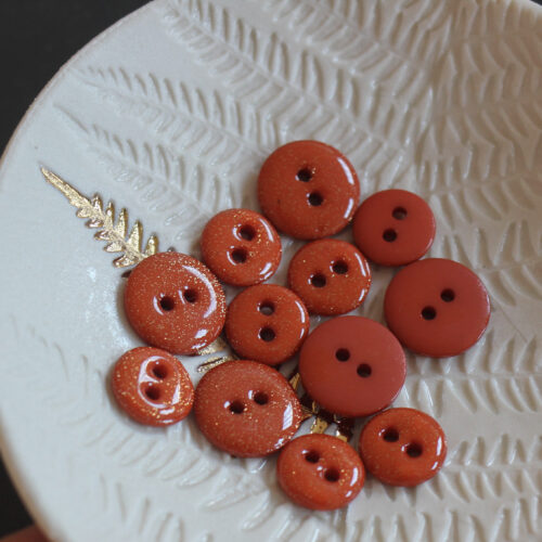 Alternative view of Bouton glitter deux trous - caramel