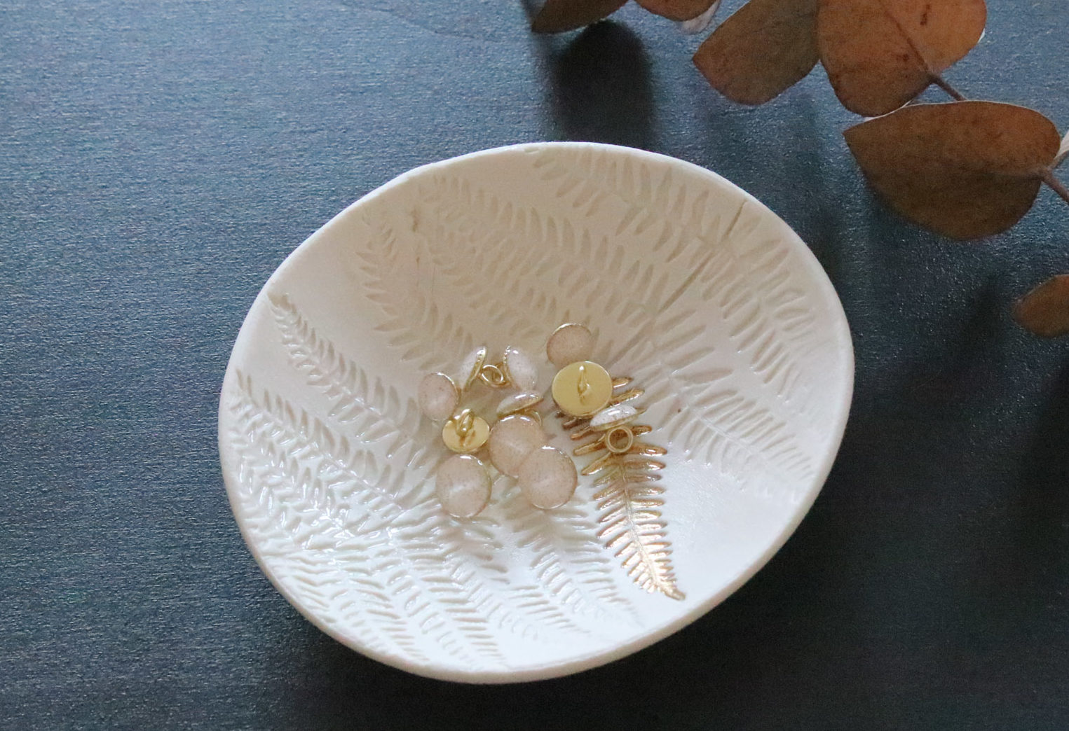 Bouton de bottine pailletté or - Blanc cassé – Image 2