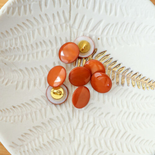 Bouton en nacre à queue - Caramel