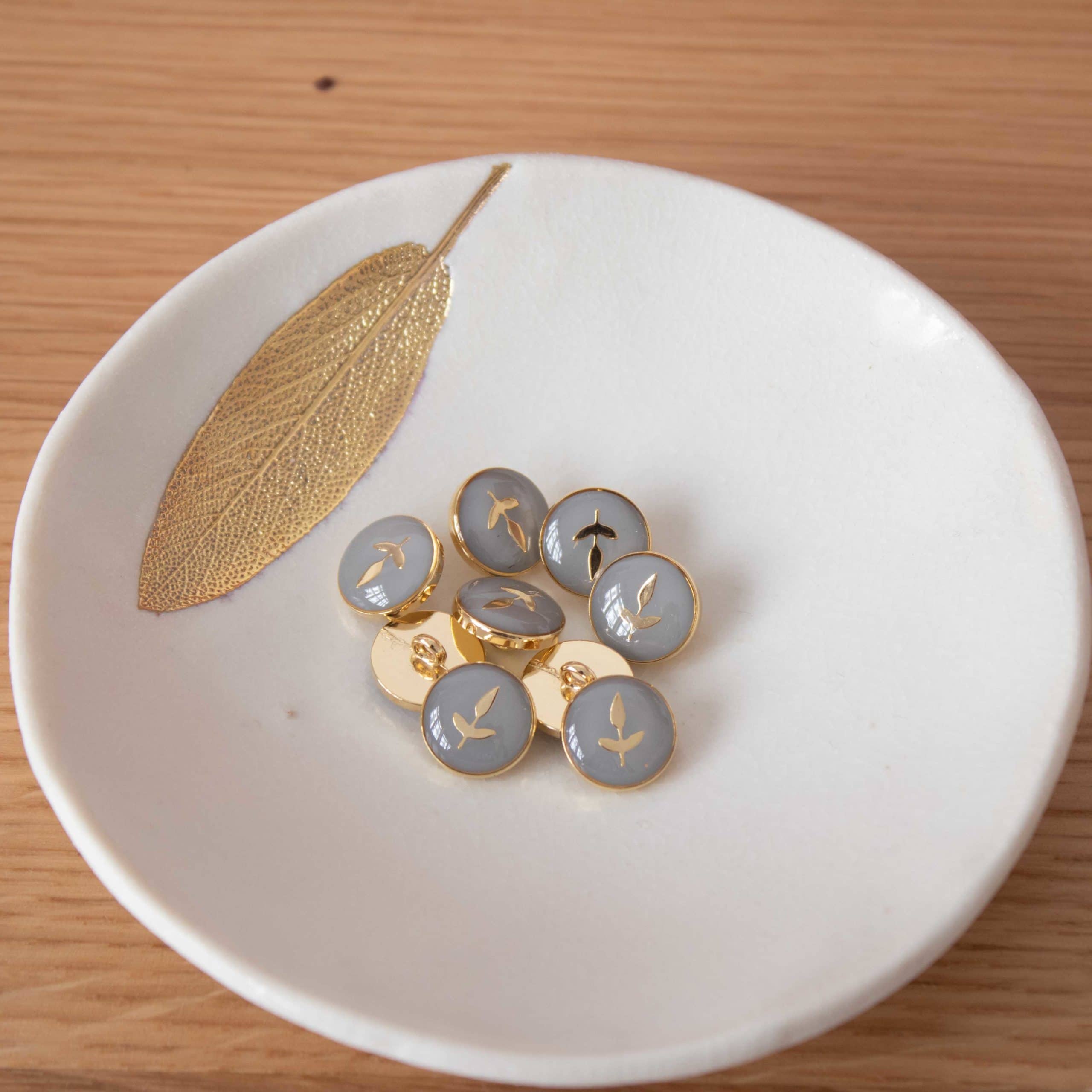 Bouton de bottine Feuillette - Gris Perle – Image 2