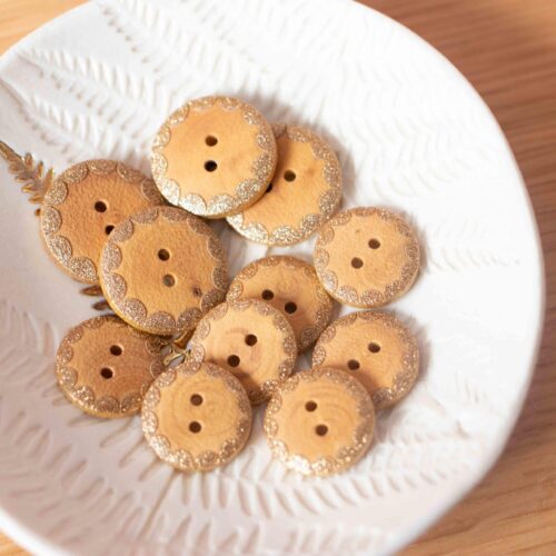 Alternative view of Boutons en bois Golden - Or