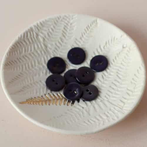 Alternative view of Bouton en nacre plat - Encre