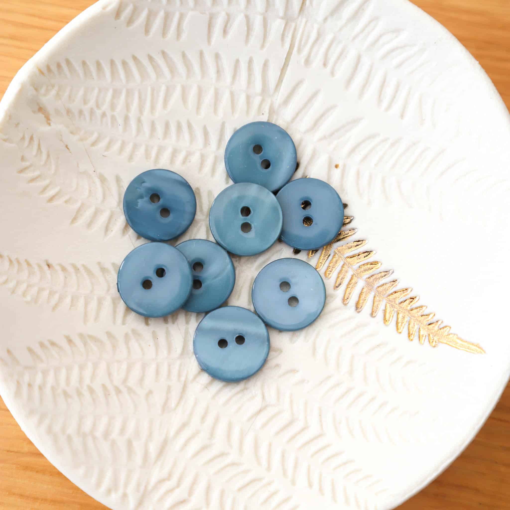 Bouton en nacre plat - Orage – Image 2