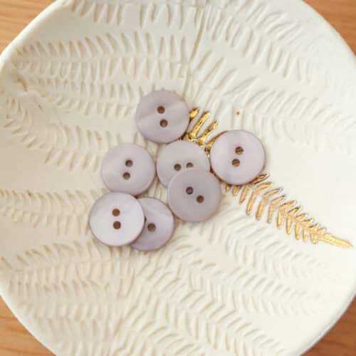 Alternative view of Bouton en nacre plat - Gris perle