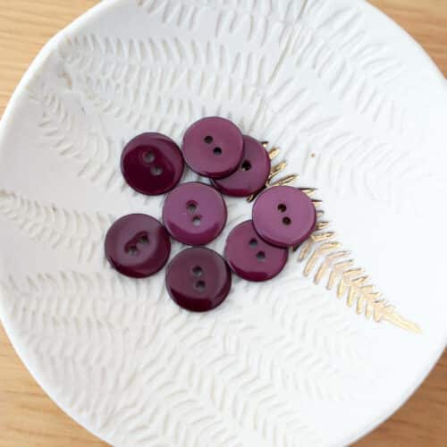 Alternative view of Bouton en nacre plat - Violet