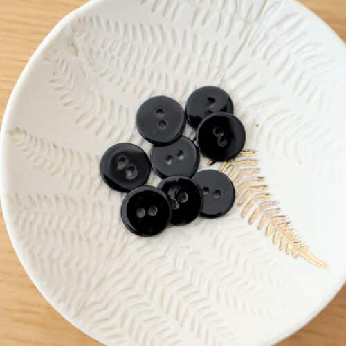 Alternative view of Bouton en nacre plat - Noir