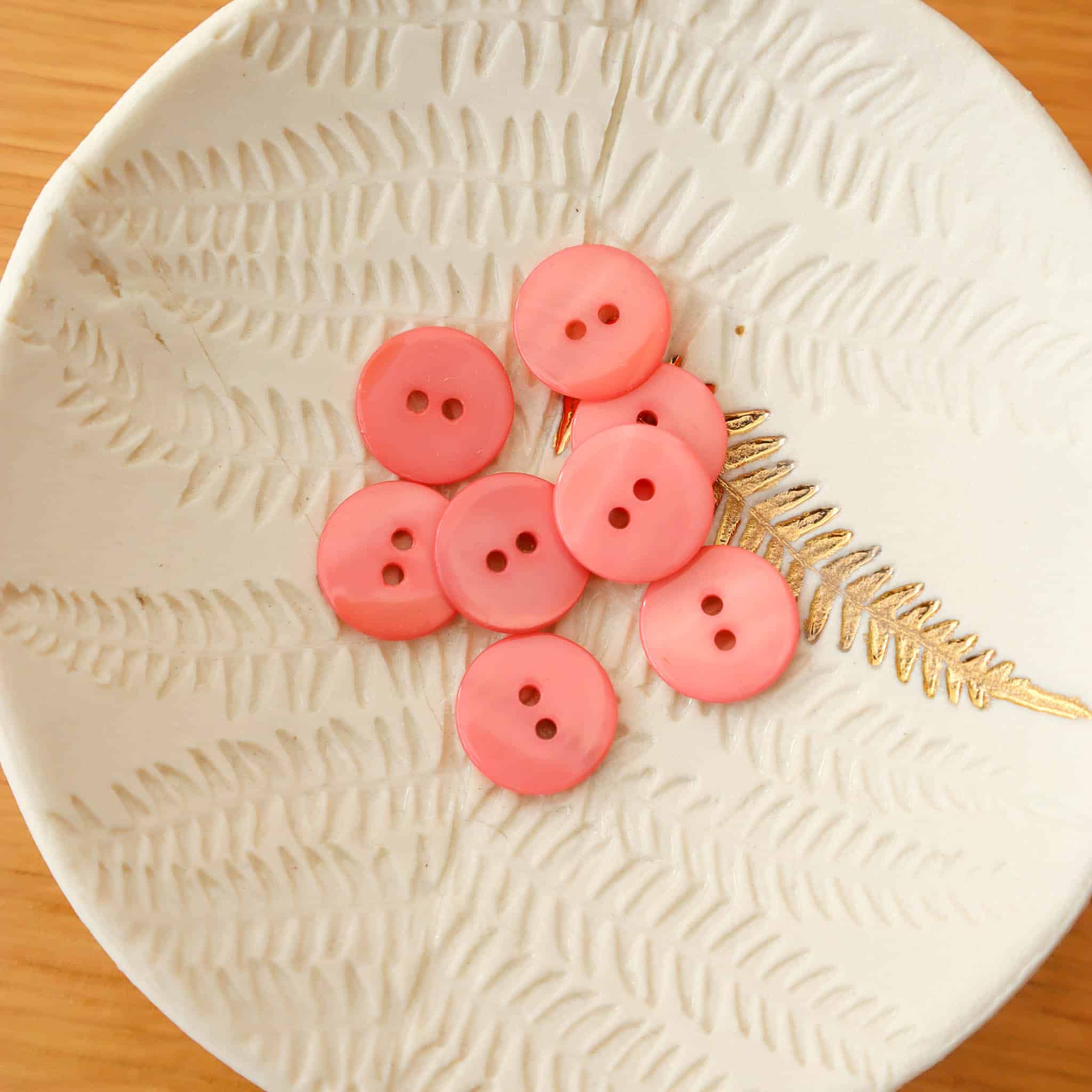 Bouton en nacre plat - Corail – Image 2