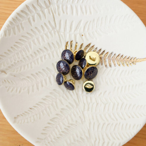 Alternative view of Bouton de bottine pailletté or - Encre