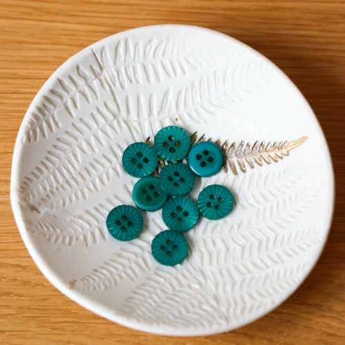 Alternative view of Bouton Pâquerette - Émeraude