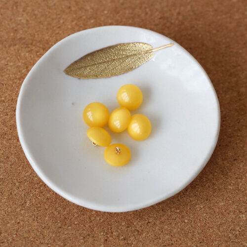 Alternative view of Moonlight button – Mimosa