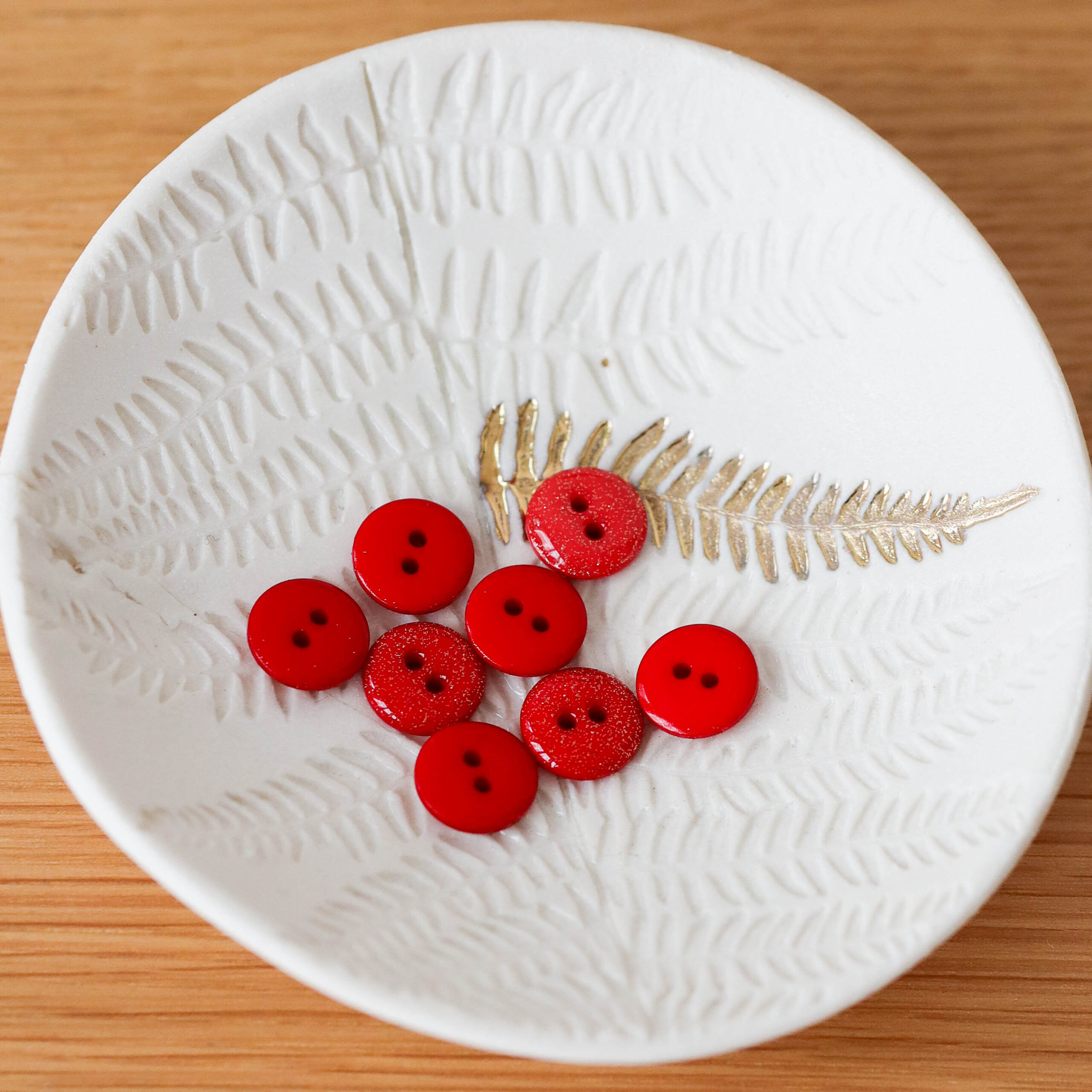 Bouton glitter deux trous - Red Poppy – Image 2